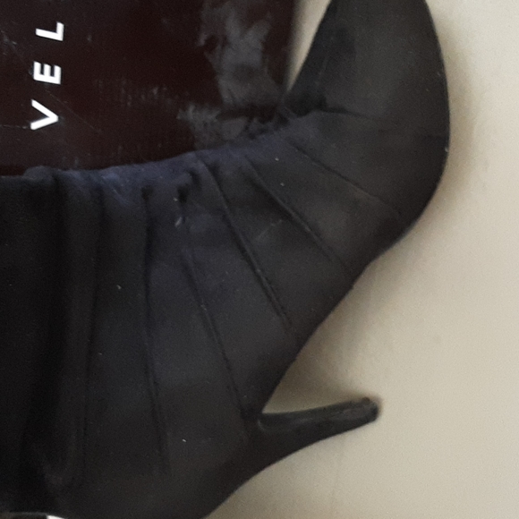 Velvet heart thigh high heels - Picture 2 of 4